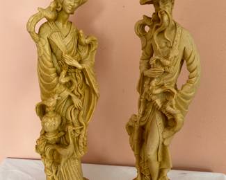 Intricately carved pair of Asian figurines!