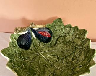 Made in Italy....beautiful "leaf" dish!