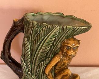 LOOK at that face....what a pitcher!