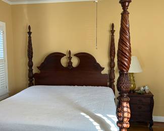 KING SIZE Bed....gorgeous!