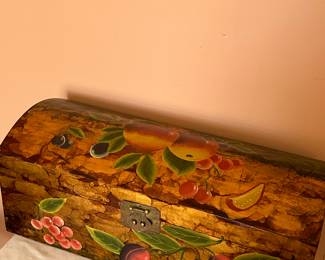 Long and big "fruit" box....colorful!