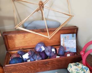 Yarn/ Antique Box