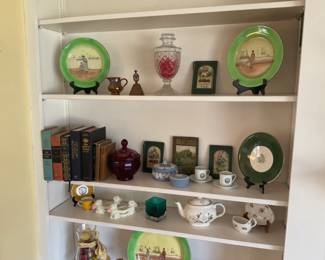 NICE VINTAGE GLASS COLLECTIBLES 
