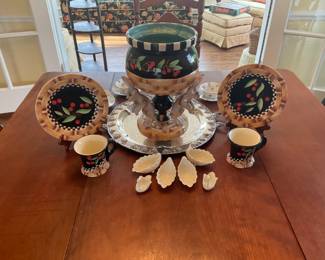 UNQUIE RABBIT DECOR.  NEWER