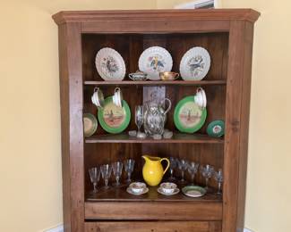 VINTAGE AND ANTIQUE GLASS COLLECTIBLES 