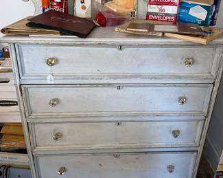 Gray 4 drawer chest of drawers 