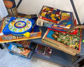 Puzzles and board games