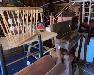 Much Vtg. Wood furniture 