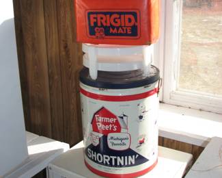 farmer petes 5 gallon tin