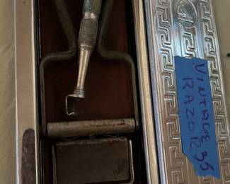 Vintage razor