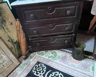Three drawer chest