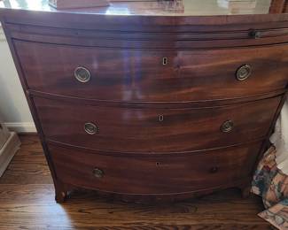 Vintage Chest of Drawers with pull out tray