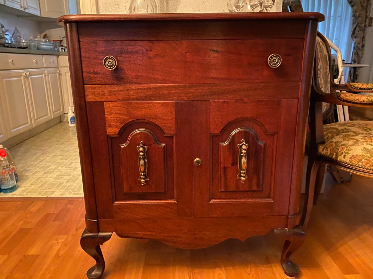 McMillan Estate Sale on Creighton Road starts on 2/16/2024