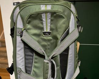 High Sierra luggage that can be a back pack