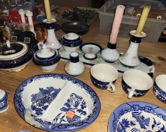 Antique porcelain vanity set