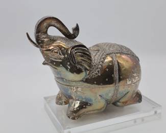 Cambodian Elephant 900 Silver Nut Box