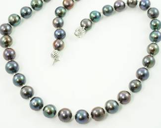 Peacock  Tahitian Pearl Necklace with 14k White Gold Clasp 