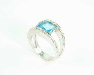 14k White Gold Aquamarine and Diamond Ring