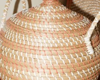 Large Seagrass Basket w/ Lid