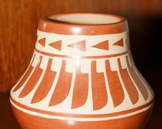 Two Tone Native American Vase Signed Josephine & Albert Vigil