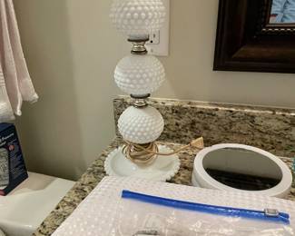 milkglass lamp