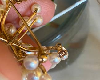 5- $200 - 14kt yellow gold dome brooch or pendant