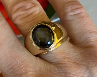 15- $400 - 14kt gold men or women ring with moon stone cabochon. Size 9.5, weight 13.78 gr.