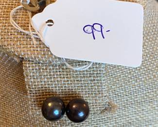 $99 - 14kt white gold tahitian pearls earrings