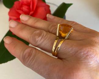 25- $350 - 14kt yellow gold & oval citrine (setting 1970's), deep cut citrine. real cool . Sz 8.