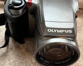 Olympus D-600L digital camera