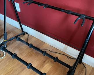 Guitar stand