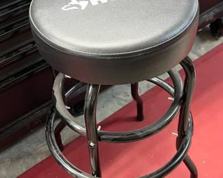 Husky swivel stool