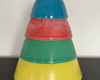 Vintage Primary Colors Pyrex Mixing Bowl Set