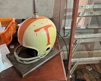 UT helmet lamp