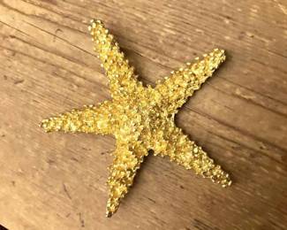 Large Gold tone Starfish Pin
