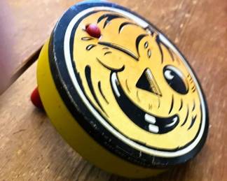 Antique Kirchopp Halloween Noise Maker
