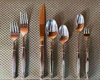 ONEDIA "Act I" Stainless Steel Flatware Set