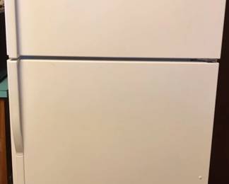 Kenmore Top Mount Refrigerator 