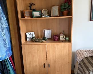 Storage shelf