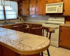 3 bedroom, 2 bath brick home located between Kernersville and Winston Salem. Hardwood floors, full basement, 2 car carport, outdoor storage building. Close to Winston Salem, Kernersville and High Point. Auction will be held at 12:00 noon.