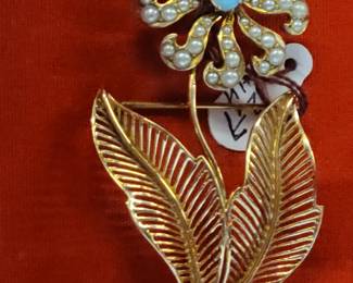 Antique Gold pin 