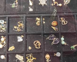 Assorted Gold jewelry 