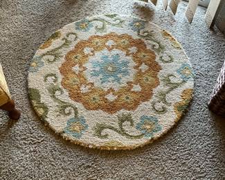 Round rug