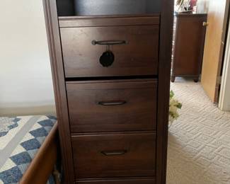 Four drawer chest
