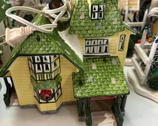 Dept 56 Christmas Decor Lighted Houses
