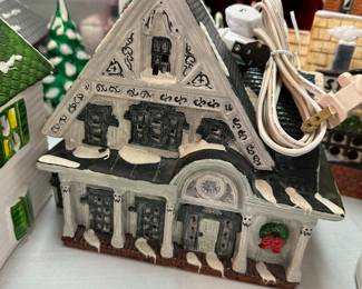 Dept 56 Christmas Decor Lighted Houses