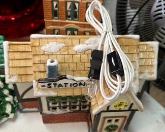 Dept 56 Christmas Decor Lighted Houses