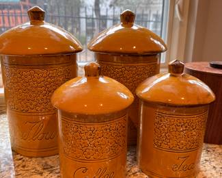 Vintage Holiday Designs Canister Set