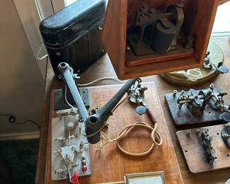 Antique Telegraph Machine Working
