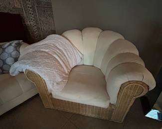 Oversized Wicker Lounge Chairs 